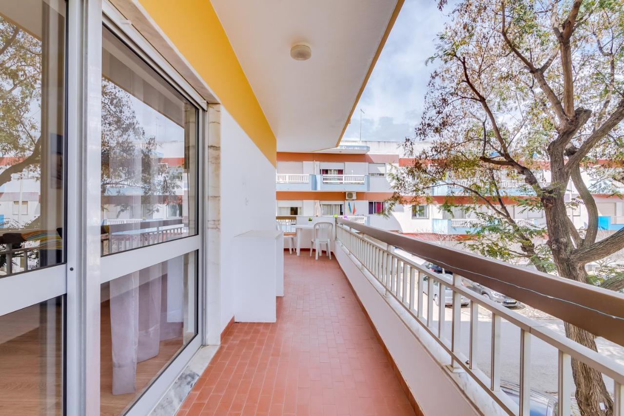 Quarteira 2Br - Near The Beach At Homesbyfc Kültér fotó