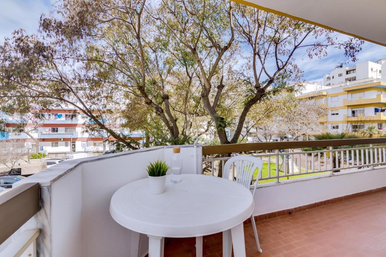 Quarteira 2Br - Near The Beach At Homesbyfc Kültér fotó